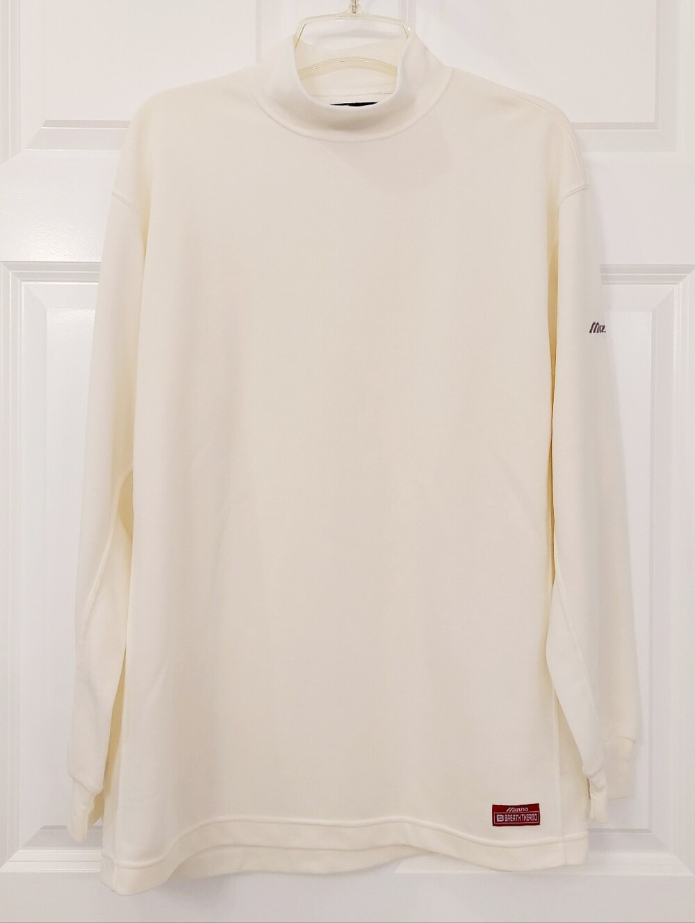 MIZUNO | NWOT Breath Thermo Men's Medium Ivory Mock Turtleneck Performance Wear
